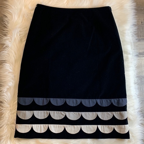 Boden Dresses & Skirts - Boden velvet fully lined side zip skirt scalloped detail 6 Long